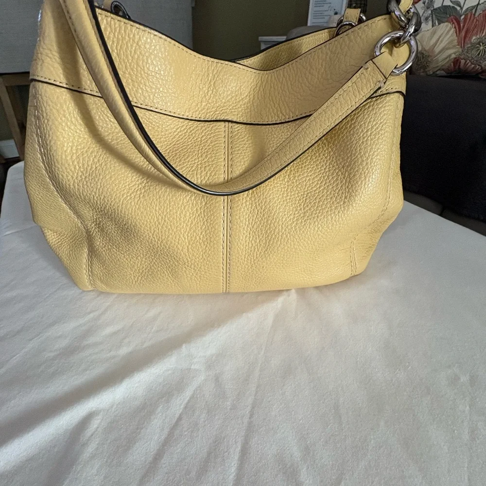 Coach Soft Yellow Leather Shoulder Bag - Picture 2 of 16